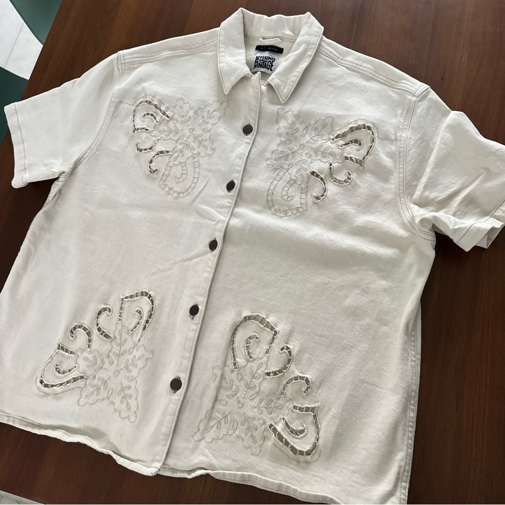 Reclaimed Vintage Cream Denim Short Sleeve Button-Up Shirt with Embroidery - Picture 8 of 15
